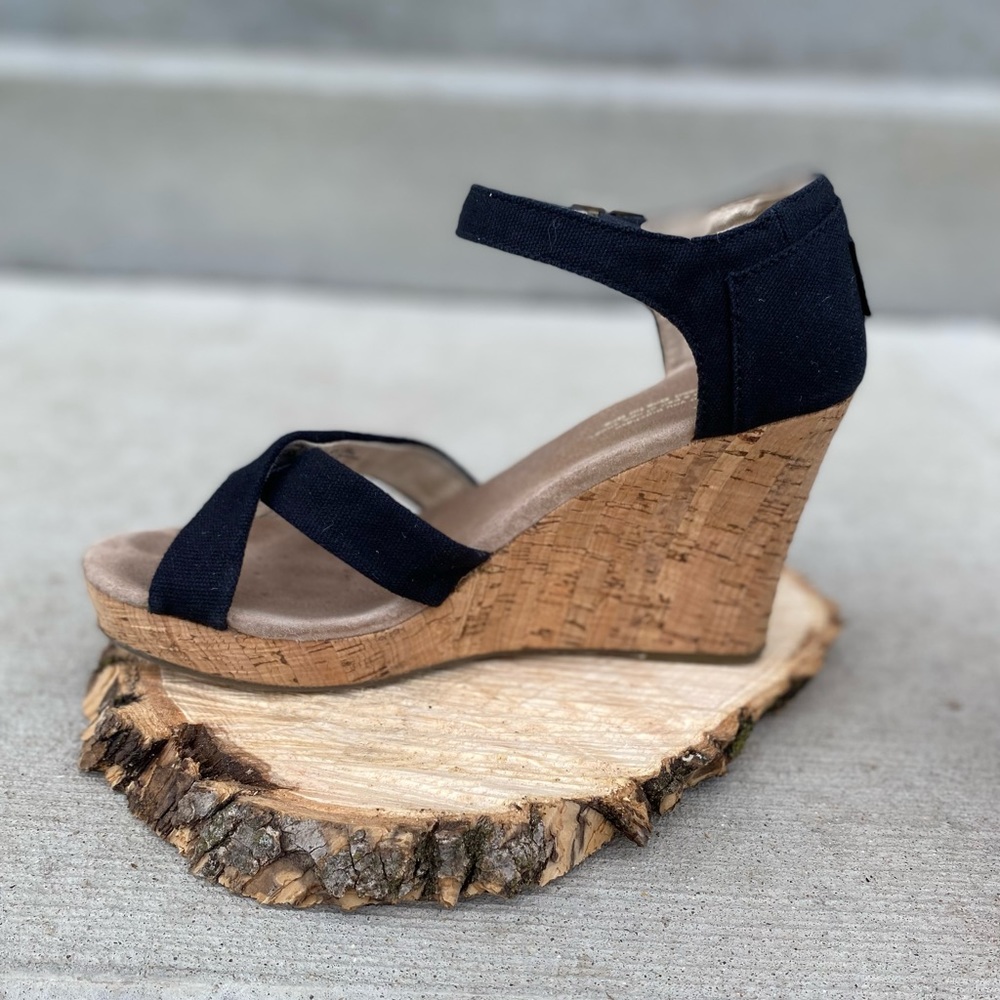 TOM’s black canvas cork wedges